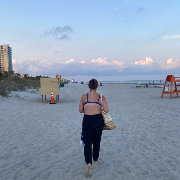 Meet your Posher, Carlie - Picture 1 of 1